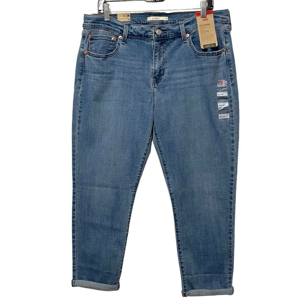 NWT LEVI’s Boyfriend Jeans 32x27